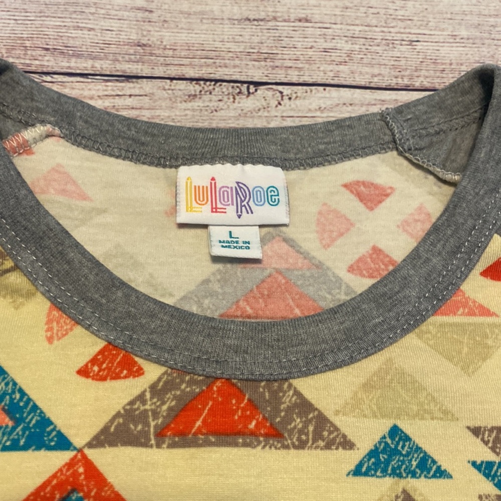 Lularoe Randy Shirt Size Large - Picture 2 of 2